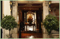 Hotels Paris, Entrata